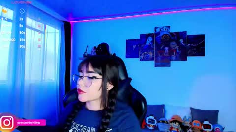 Snapshot of nicorobinn chatting on September 28, 10:48 pm Lizzie online show from September 28, 10:48 pm
