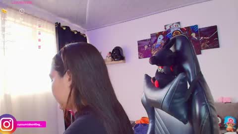 Snapshot of nicorobinn chatting on May 9, 8:25 pm Lizzie online show from May 9, 8:25 pm