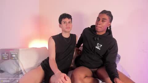 Snapshot of nicoymark1 chatting on February 7, 7:34 am Nico y Mark online show from February 7, 7:34 am