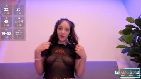 Snapshot of nidia_skye chatting on September 15, 6:13 am Adine online show from September 15, 6:13 am