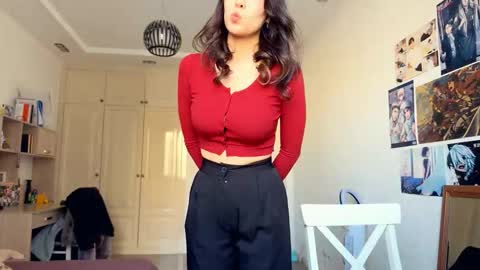 Snapshot of nievesshippey chatting on February 23, 8:33 am Hanna online show from February 23, 8:33 am