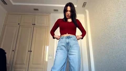 Snapshot of nievesshippey chatting on February 27, 9:09 am Hanna online show from February 27, 9:09 am