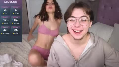 Snapshot of nightfloat chatting on February 23, 2:51 am Daisy nd Tyler 3 online show from February 23, 2:51 am