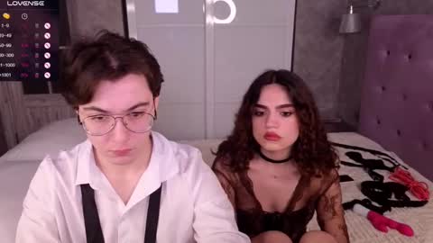 Snapshot of nightfloat chatting on March 6, 11:42 pm Daisy nd Tyler 3 online show from March 6, 11:42 pm