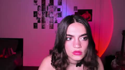 Daisy online show from October 15, 3:45 pm