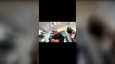 Snapshot of nighthawk150086 chatting on November 24, 10:15 am nighthawk150086 online show from November 24, 10:15 am