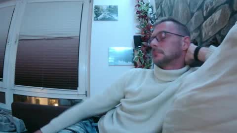 MikeVanDyck online show from December 15, 5:50 pm