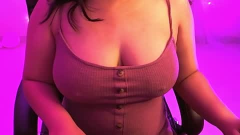 nightqueen107446 online show from March 12, 5:13 am