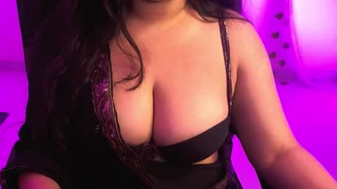 nightqueen107446 online show from October 6, 4:43 am