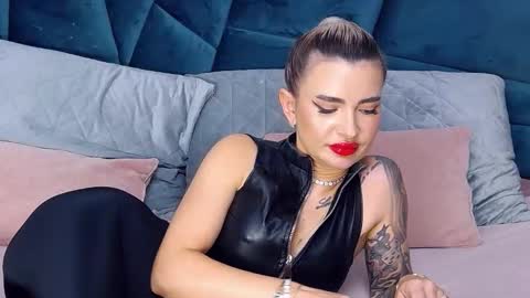 Iris online show from November 18, 9:58 am