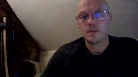 nighttime online show from December 7, 12:52 am