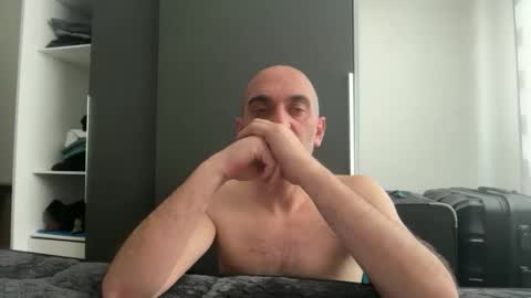 Snapshot of nightwalker06 chatting on December 21, 10:11 am nightwalker06 online show from December 21, 10:11 am