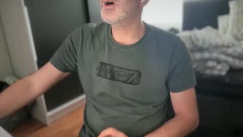 Snapshot of nightwalker06 chatting on January 10, 10:06 am nightwalker06 online show from January 10, 10:06 am