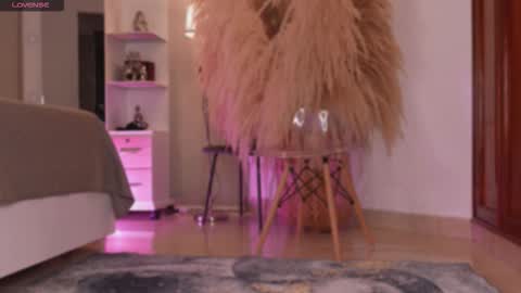 niiaa01 online show from October 12, 3:16 am