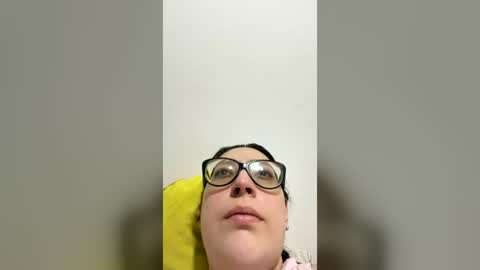 Snapshot of niickyjones chatting on July 15, 11:43 pm Anni online show from July 15, 11:43 pm