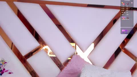 Nicolle  online show from February 19, 8:16 pm