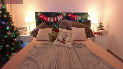 niiik_miiiki online show from December 30, 11:37 am