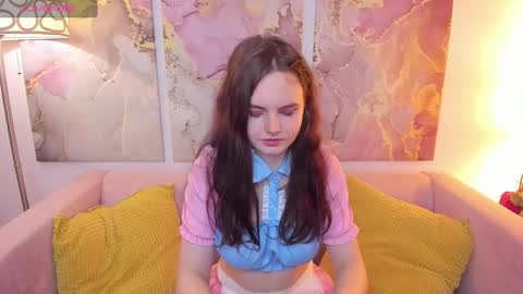 Snapshot of niiik_miiiki chatting on January 31, 8:32 am niiik_miiiki online show from January 31, 8:32 am