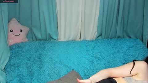 niiik_miiiki online show from May 26, 1:51 pm