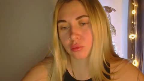 Snapshot of nika_flame chatting on January 11, 2:22 pm Nika online show from January 11, 2:22 pm