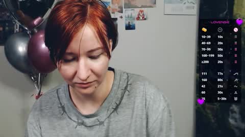 Snapshot of nika_fuchs chatting on February 18, 6:37 pm Nika online show from February 18, 6:37 pm