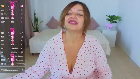 Snapshot of nika_light chatting on October 20, 10:49 am Nika light online show from October 20, 10:49 am