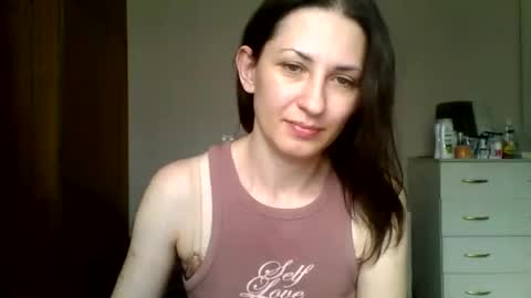 Snapshot of nika_smily chatting on June 27, 10:53 am nika_smily online show from June 27, 10:53 am