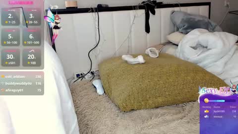 Snapshot of nikaking22 chatting on December 24, 1:27 am nikaking22 online show from December 24, 1:27 am