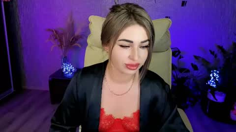 Snapshot of nikastill_ chatting on June 28, 12:38 am NikaStill online show from June 28, 12:38 am