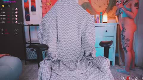 Snapshot of nikaxreznik chatting on February 24, 3:09 pm Nika online show from February 24, 3:09 pm