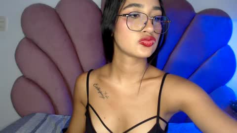    online show from February 7, 10:20 pm