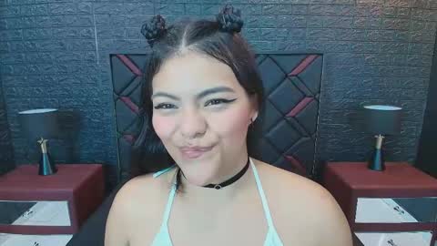 NIKI online show from May 23, 1:04 pm