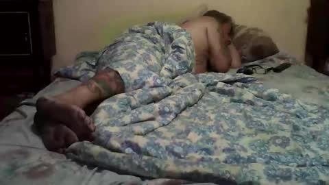 nikibutt19701970 online show from September 21, 1:07 am