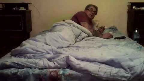 nikibutt19701970 online show from November 17, 9:09 pm