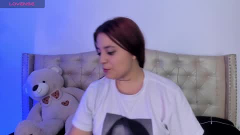 Niikii online show from December 13, 2:32 am