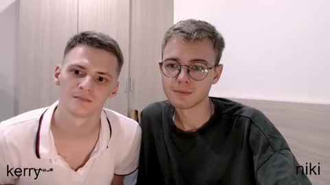 Snapshot of nikikerry_cum_ chatting on October 27, 2:43 pm nikikerry_cum_ online show from October 27, 2:43 pm