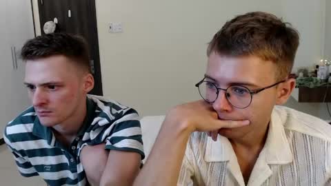 Snapshot of nikikerry_cum_ chatting on May 2, 12:10 pm nikikerry_cum_ online show from May 2, 12:10 pm