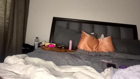 Snapshot of nikitalove104 chatting on September 12, 5:13 pm nikitalove104 online show from September 12, 5:13 pm