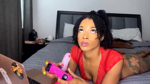 Snapshot of nikitalove104 chatting on October 3, 5:54 pm nikitalove104 online show from October 3, 5:54 pm