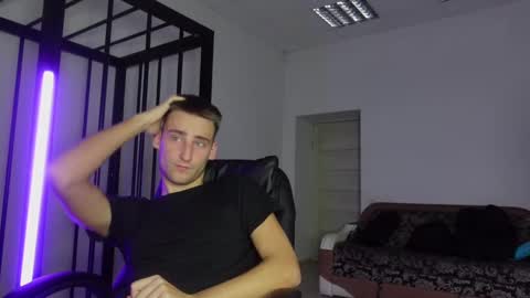 nikki online show from March 3, 3:09 pm