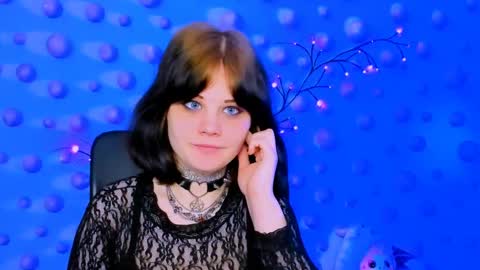 nikki_kiss_ online show from April 30, 9:04 am