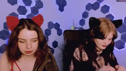 nikki_kiss_ online show from May 29, 9:18 am