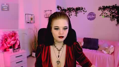 Snapshot of nikki_kiss_ chatting on July 8, 8:41 am nikki_kiss_ online show from July 8, 8:41 am