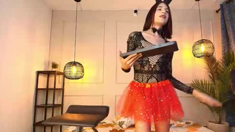 nikki_vesper online show from October 31, 12:28 pm