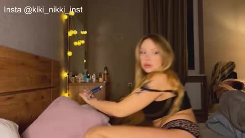 Snapshot of nikki_whatever chatting on November 16, 4:56 pm nicolette online show from November 16, 4:56 pm