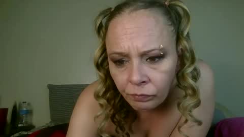 nikkibae6933 online show from February 22, 8:35 am