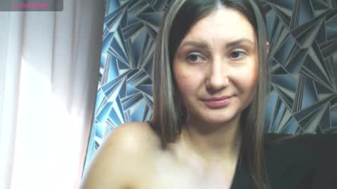 nikkikiss___ online show from February 14, 5:37 am