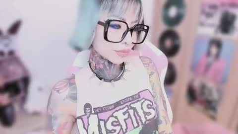 Nikki Ramone   online show from February 24, 11:30 am