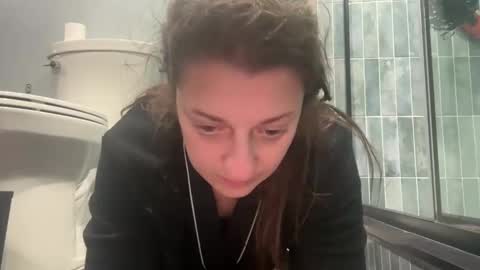 nikkisnow1 online show from November 26, 4:35 am