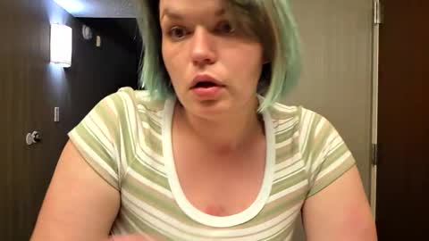 nikkithickumss online show from April 4, 10:02 am